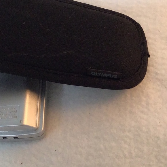 Olympus digital recorder - Picture 2 of 3